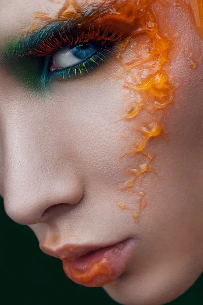 Menino com maquiagem colorida — Fotografia de Stock
