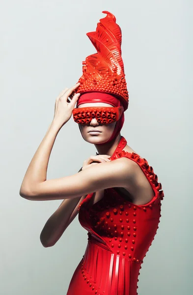 Frau mit rotem Hut — Stockfoto