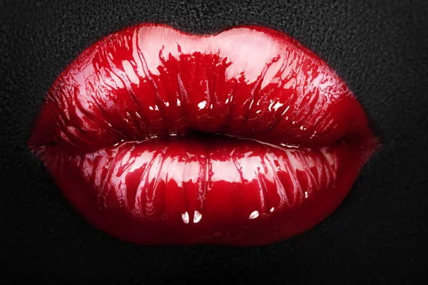 Shiny red lips — Stock Photo, Image