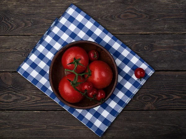 Tomatoes with water drops — Stock Photo, Image