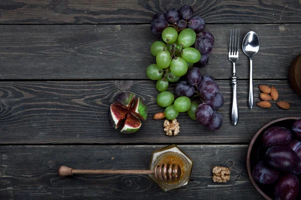 Hidangan pembuka anggur sudah diset — Stok Foto