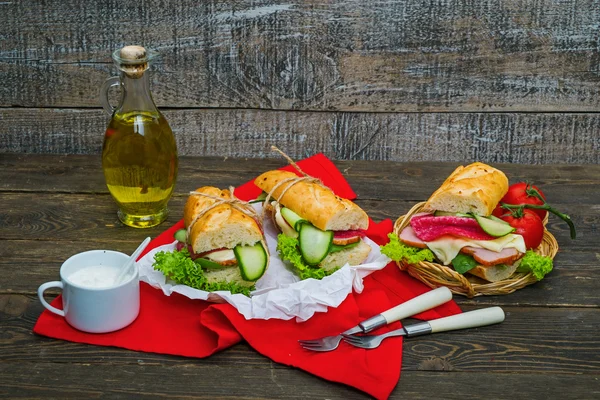 Sabrosos sándwiches con verduras —  Fotos de Stock