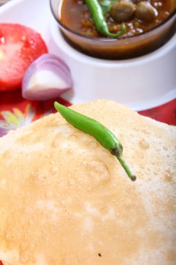 Hint spicy dish, chole bhature tepesi yeşil biber