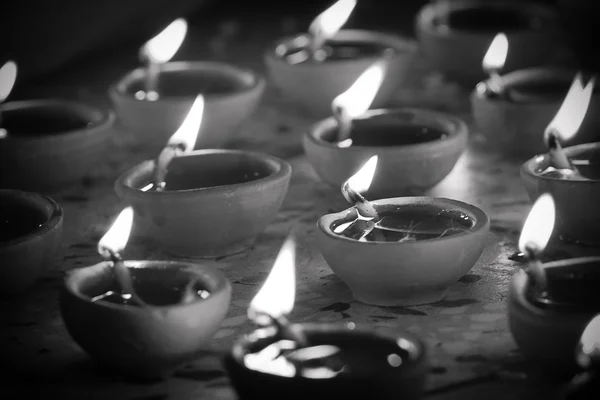 Tradycyjne lampy indyjski w czerni i bieli — Zdjęcie stockowe