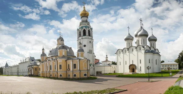 Bela vista sobre a igreja, Rostov Veliky, Rússia — Fotografia de Stock