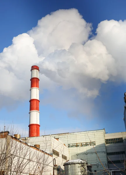 Vue d'hiver de la centrale thermique — Photo