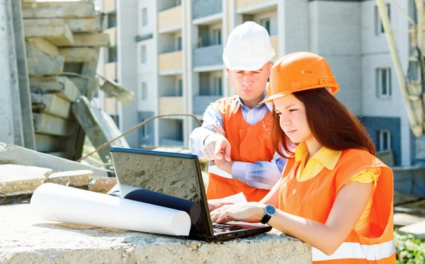 İnşaat Mühendisleri birlikte çalışma