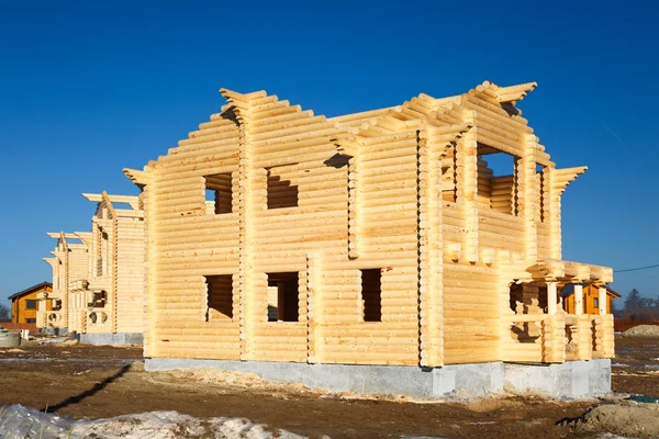 Nowy dom drewniany — Zdjęcie stockowe