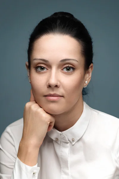 Retrato de negócios de morena — Fotografia de Stock