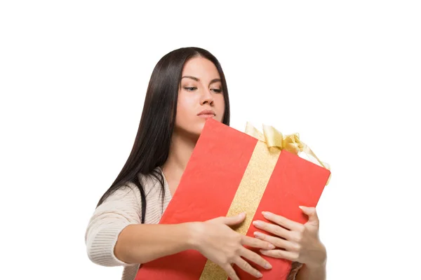 Chica sosteniendo una gran caja de regalo — Foto de Stock