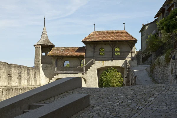 Średniowieczna brama Gruyères — Zdjęcie stockowe