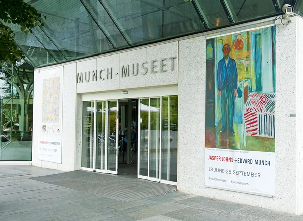 Jasper Johns a Edvard Munch výstava v The Munchovo muzeum v Oslu — Stock fotografie