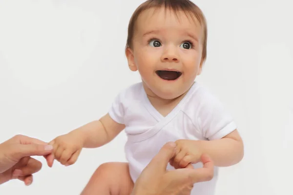 Lustige Baby Junge Auf Einem Hellen Hintergrund — Stockfoto