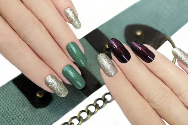 Manicure marrone verde . — Foto Stock