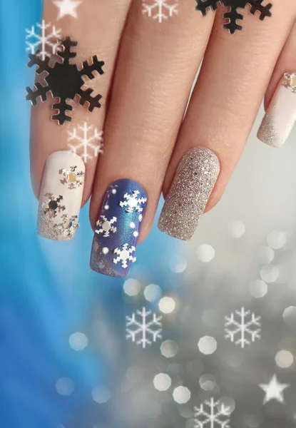 Manicure with snowflakes . — Stock Photo, Image