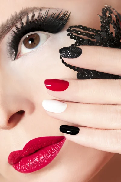 Manicure with red lips. — Stock Photo, Image