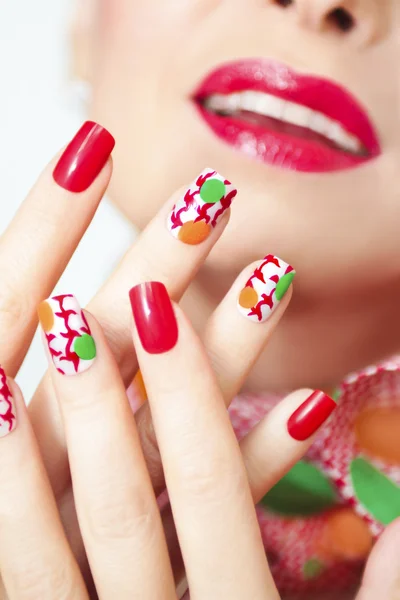 Manicure strutturata con punti . — Foto Stock