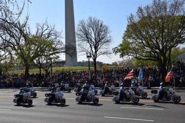 2016 Ulusal Cherry Blossom geçit töreninde Washington Dc