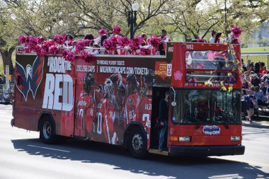 2016 Ulusal Cherry Blossom geçit töreninde Washington Dc