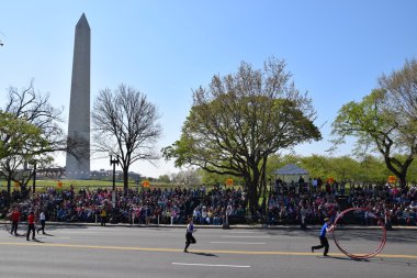2016 Ulusal Cherry Blossom geçit töreninde Washington Dc