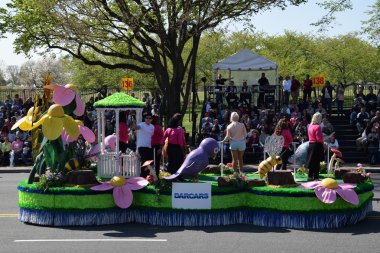 2016 Ulusal Cherry Blossom geçit töreninde Washington Dc