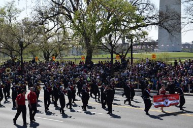 2016 Ulusal Cherry Blossom geçit töreninde Washington Dc