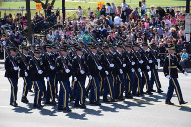 2016 Ulusal Cherry Blossom geçit töreninde Washington Dc