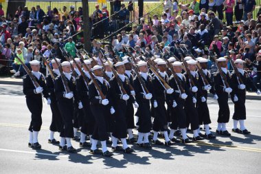 2016 Ulusal Cherry Blossom geçit töreninde Washington Dc