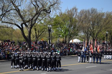 2016 Ulusal Cherry Blossom geçit töreninde Washington Dc