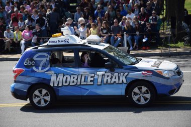 2016 Ulusal Cherry Blossom geçit töreninde Washington Dc