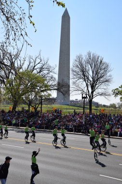 2016 Ulusal Cherry Blossom geçit töreninde Washington Dc