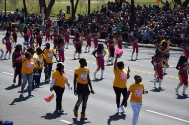 2016 Ulusal Cherry Blossom geçit töreninde Washington Dc
