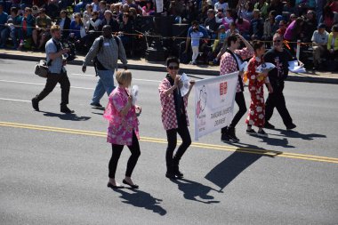 2016 Ulusal Cherry Blossom geçit töreninde Washington Dc