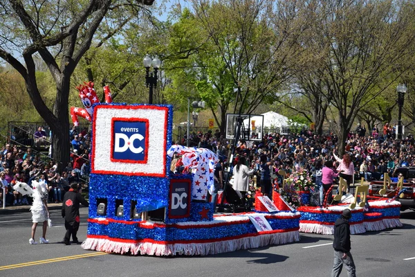 Desfile Nacional de Flores de Cerezo 2016 en Washington DC — Foto de Stock