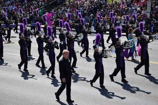 2016 Ulusal Cherry Blossom geçit töreninde Washington Dc