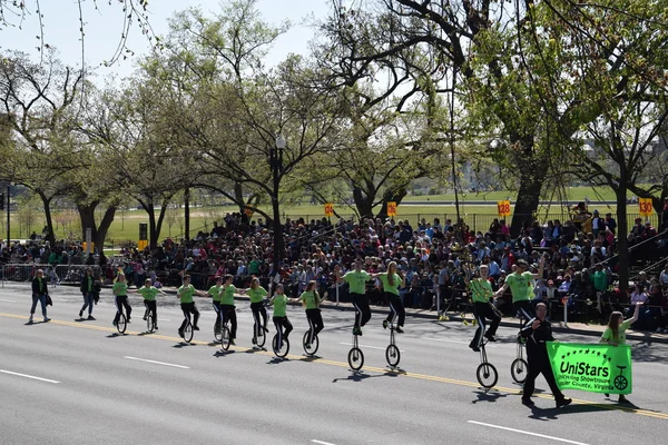 2016 Ulusal Cherry Blossom geçit töreninde Washington Dc