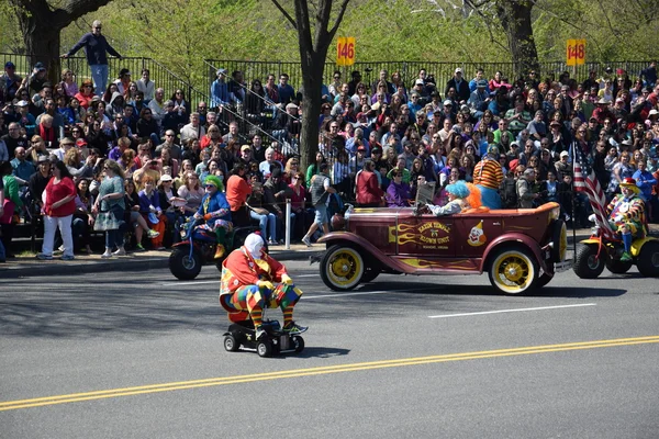 2016 Ulusal Cherry Blossom geçit töreninde Washington Dc