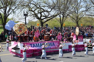 2016 Ulusal Cherry Blossom geçit töreninde Washington Dc