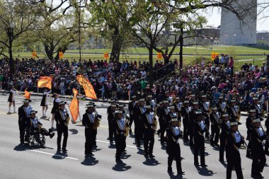 2016 Ulusal Cherry Blossom geçit töreninde Washington Dc