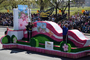 2016 Ulusal Cherry Blossom geçit töreninde Washington Dc