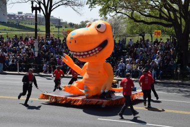 2016 Ulusal Cherry Blossom geçit töreninde Washington Dc