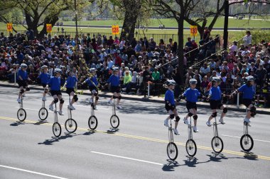 2016 Ulusal Cherry Blossom geçit töreninde Washington Dc