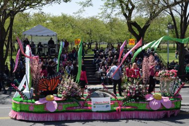 2016 Ulusal Cherry Blossom geçit töreninde Washington Dc