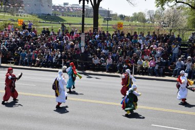 2016 Ulusal Cherry Blossom geçit töreninde Washington Dc