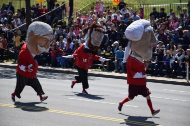 2016 Ulusal Cherry Blossom geçit töreninde Washington Dc