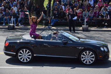 2016 Ulusal Cherry Blossom geçit töreninde Washington Dc
