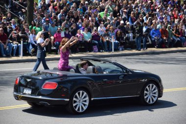 2016 Ulusal Cherry Blossom geçit töreninde Washington Dc