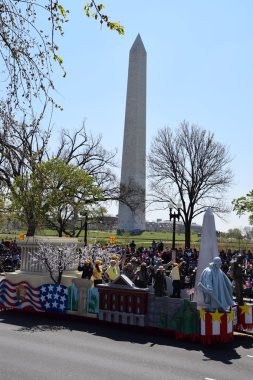 2016 Ulusal Cherry Blossom geçit töreninde Washington Dc