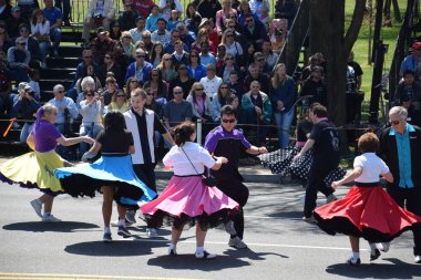 2016 Ulusal Cherry Blossom geçit töreninde Washington Dc