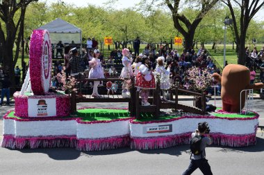 2016 Ulusal Cherry Blossom geçit töreninde Washington Dc